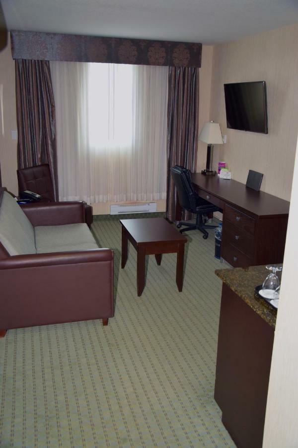 Coast Lethbridge Hotel & Conference Centre Εξωτερικό φωτογραφία